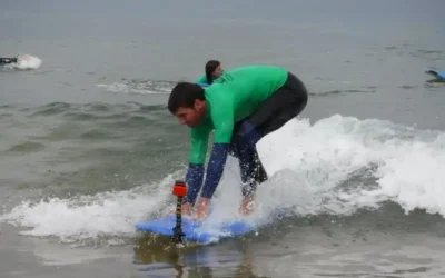 Surfen und Behinderung: Die Freude, im Meer über sich selbst hinauszuwachsen
