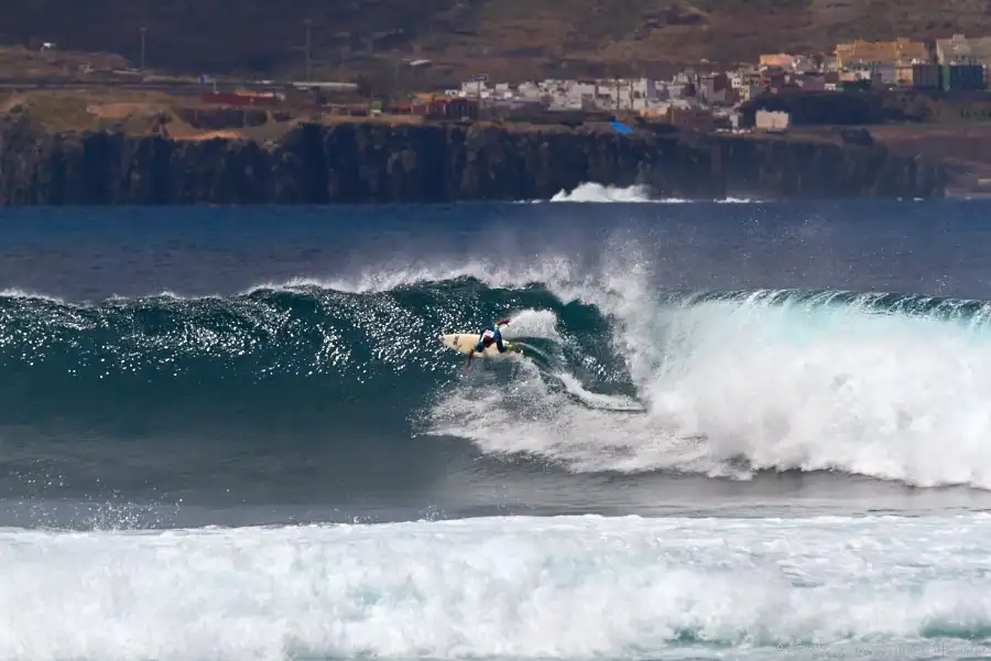 confital las palmas surf