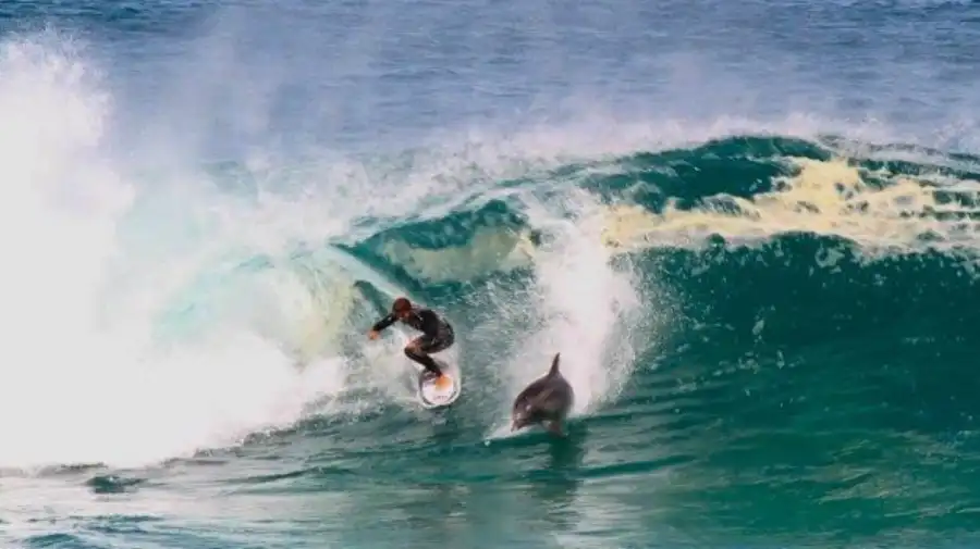 famara lanzarote surf