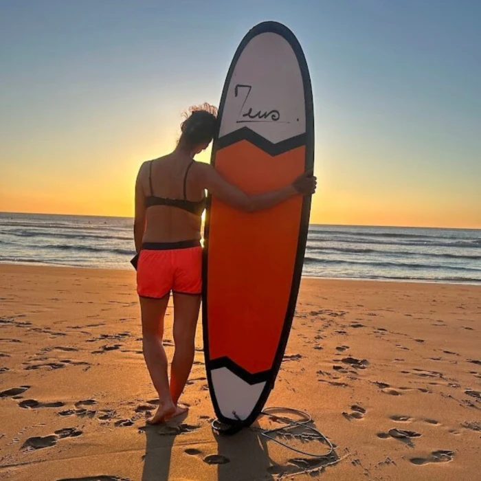 solo traveler surf cantabria